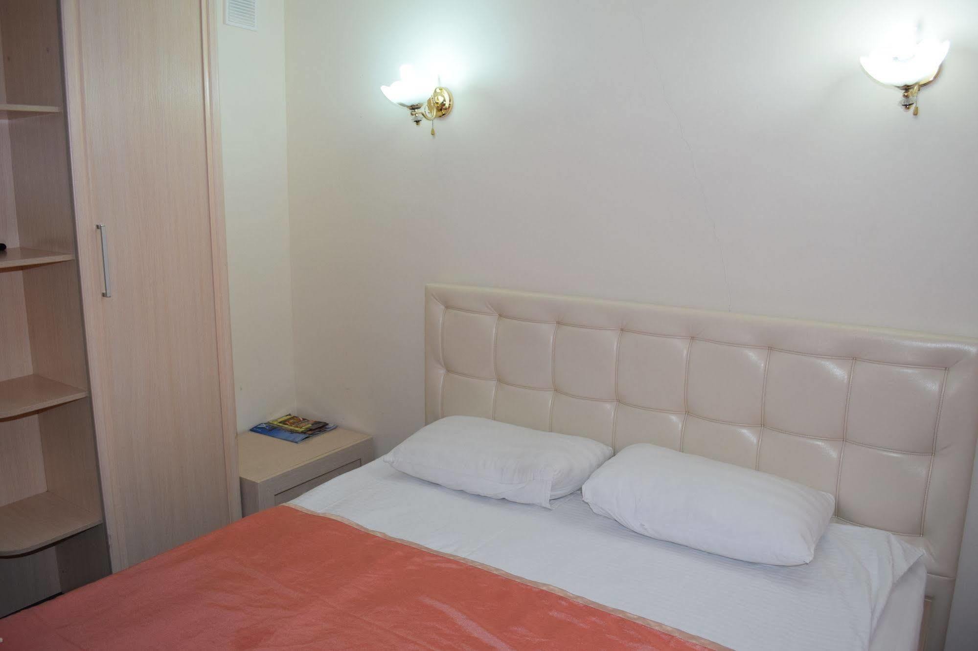 Bayterek Hotel アスターナ エクステリア 写真